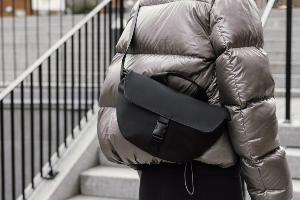 VINGA Baltimore RCS sling bag